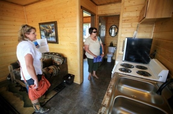 mod mancamp cabin    williston    kari andren and mary pipla   casy page credit