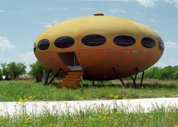 Futuro-House-Steve-Rainwater-Flickr-Creative-Commons-posted-daily-business-news-mhpronews-com-