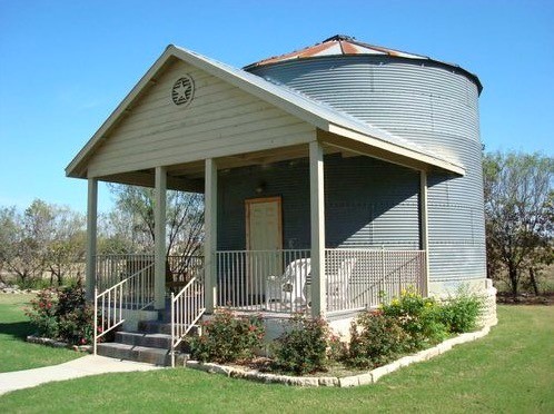 Gruene-texas-grain-silo-tiny-house-1