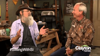sitting-with-si-robertson-duck-dynasty-kevin-clayton-homes-posted-daily-business-news-mhpronews-com-