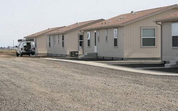 manufactured homes for washington fruit pickers   Dan Wheat capital press com  credit