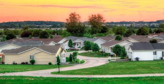 illinois mhc   saddlebrook farms  owned by hometown america  outside chicago