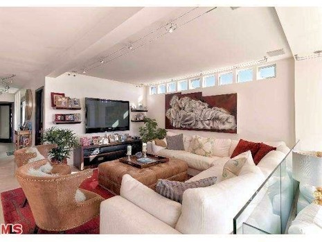 7living1a-29500-heathercliff-rd-189-malibu-ca-90265-point-dume-club-betsy-russell-manufactured-home-living-news-465