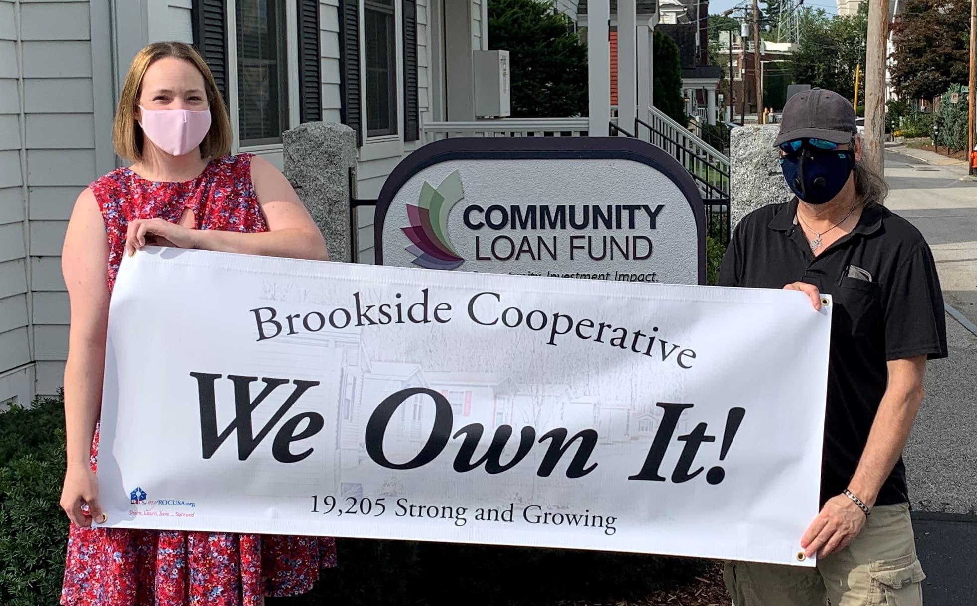 LynzeyLy-SecyDavid Kirsch-Pres-BrooksideCooperativeHill-NewHampshirePhotoNewHampshireCommunityLoanFundPhotoMHProNews