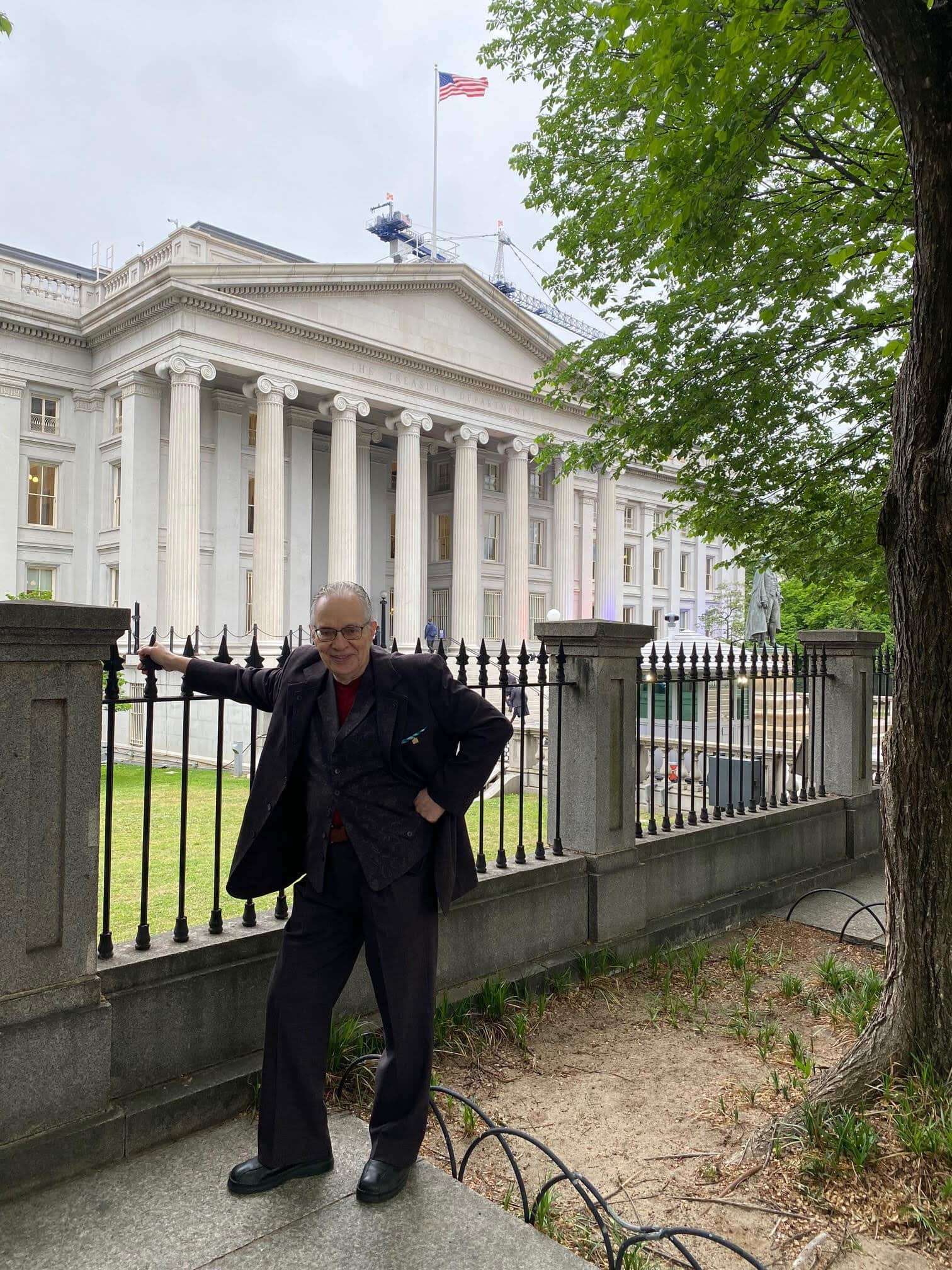 L.A.TonyKovachU.S.TreasuryBldgWashingtonD.C.CraneInBackgroundWorkingOnTrumpBallRoomBunkerUpgradeProject